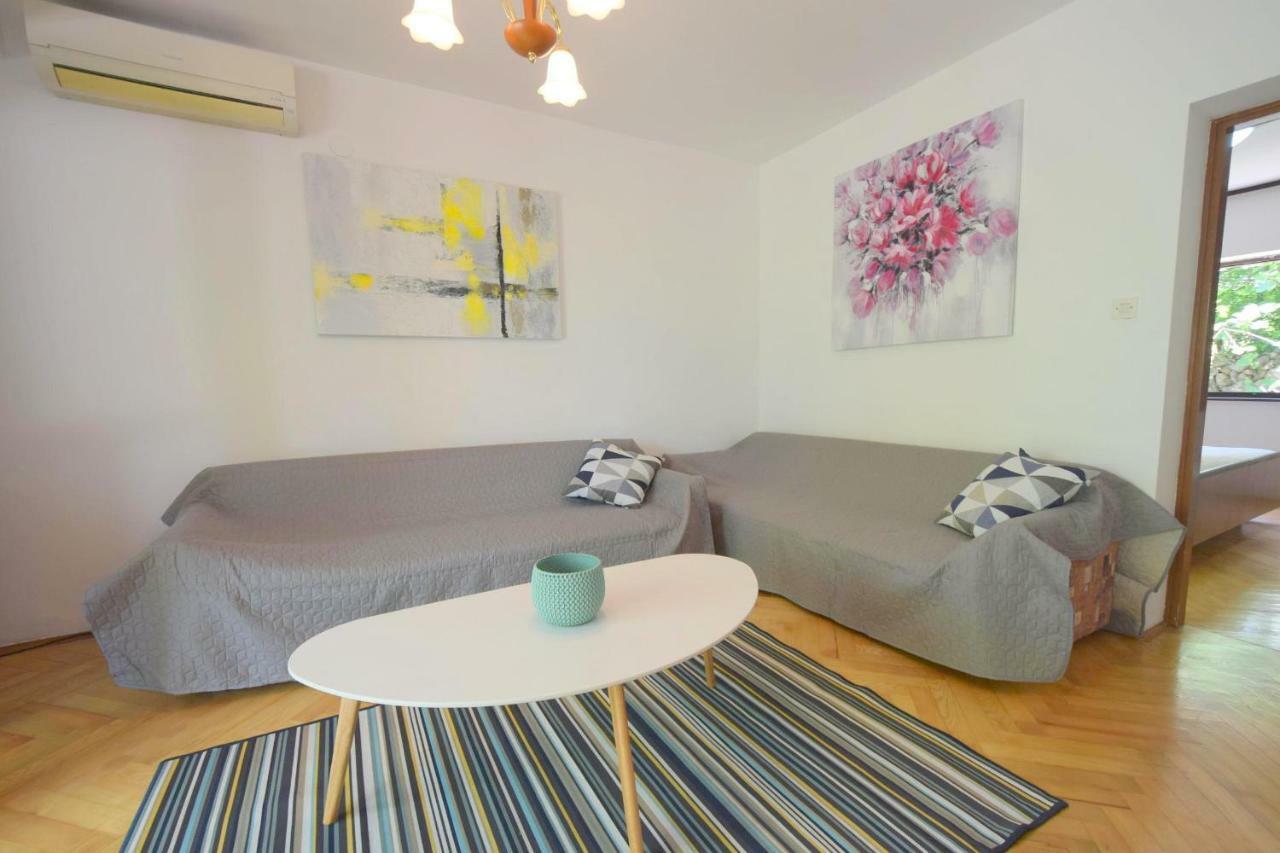 Apartments Jadanec Malinska Eksteriør billede