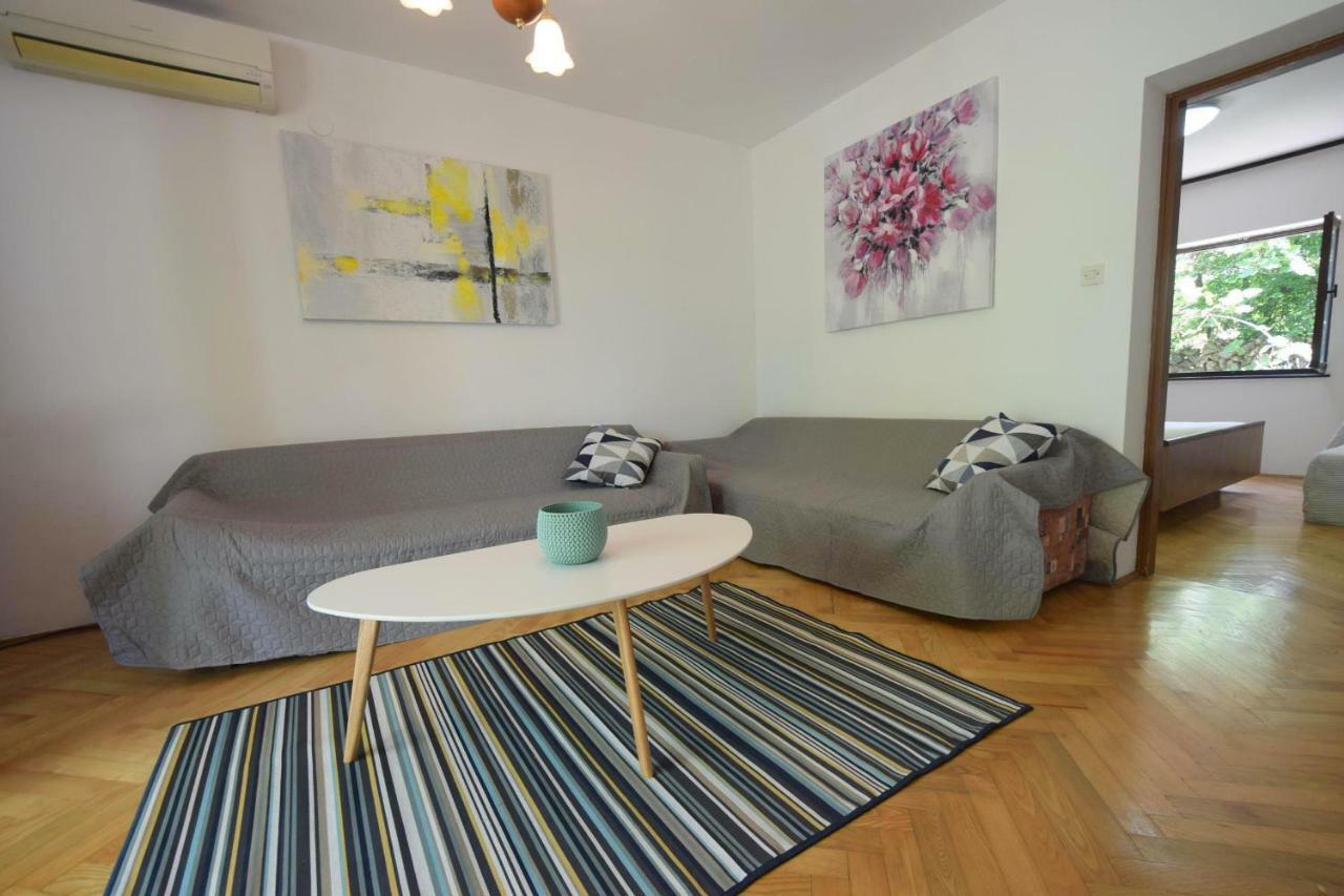 Apartments Jadanec Malinska Eksteriør billede